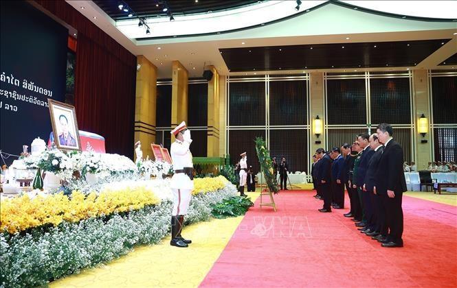 thu-tuong-pham-minh-chinh-vieng-nguyen-chu-tich-dang-nhan-dan-cach-mang-lao-4.jpg