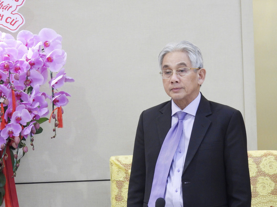 truong-dhcl-hop-tac-lao-2.jpg