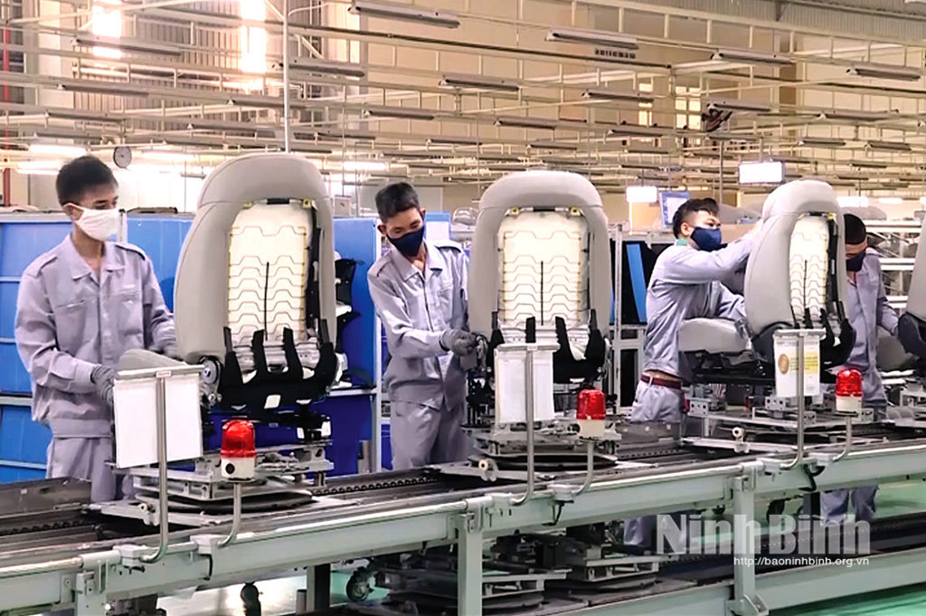 Dây chuyền sản xuất ghế ngồi ô tô của Công ty TNHH DNC AUTOMOTVE, DAEWON SANUP, Khu công nghiệp Phúc Sơn (thành phố Hoa Lư)
