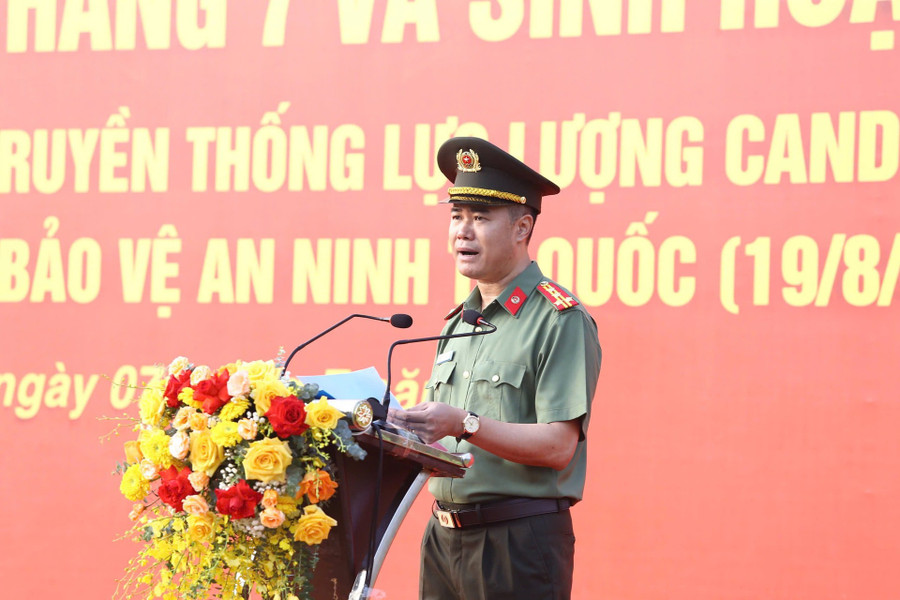 Đại tá Nguyễn Ngọc Quyền, Phó Giám đốc Công an Hà Nội phát động phong trào thi đua. catp1.jpg