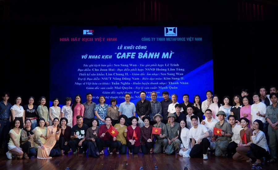Nhạc kịch “Café bánh mì” là một hoạt động đặc biệt, thể hiện mối quan hệ hợp tác giữa hai nước Việt Nam – Hàn Quốc. Ảnh:NHKVN.