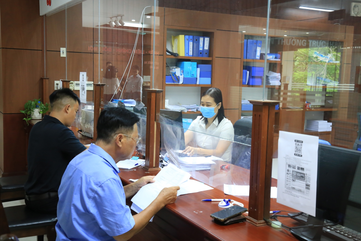 Luật Thuế TNCN hiện hành cũng cần phải được rà soát để sửa đổi, bổ sung cho phù hợp với bối cảnh kinh tế xã hội trong nước những năm tới đây. Ảnh: Thùy Linh.