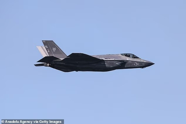 tiem-kich-f-35-roi-gay-chay-lan-4-hecta-2.jpg