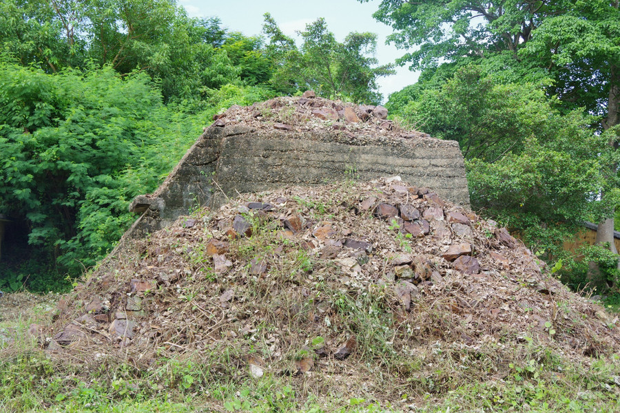 Một lô cốt quân sự trong Kinh thành Huế. z6859647966749-0c936e3efa9684555f13f54c34345bc7.jpg