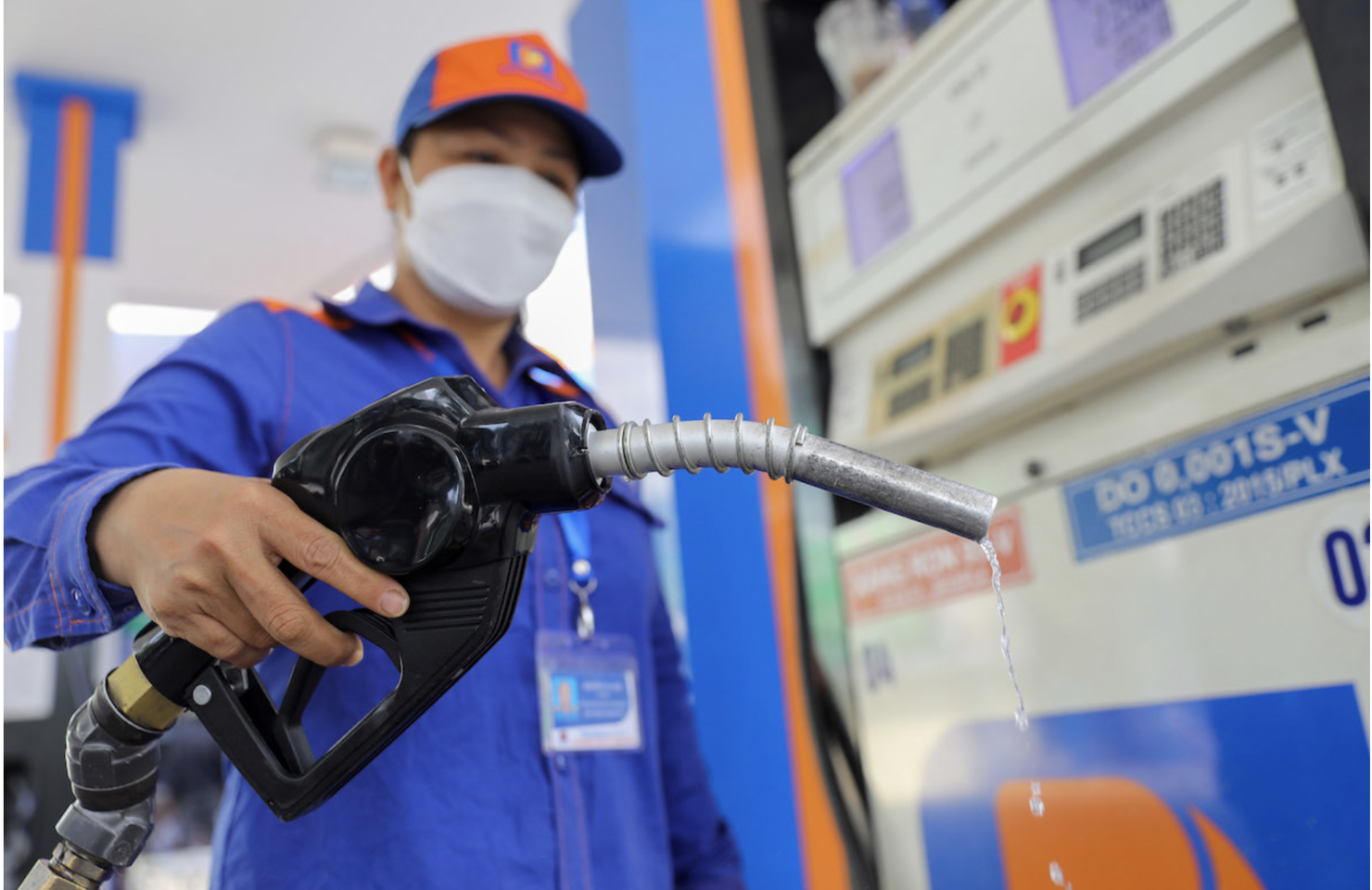 Giá  bán lẻ xăng, dầu được điều chỉnh tăng từ 15h ngày 7/8/2025.