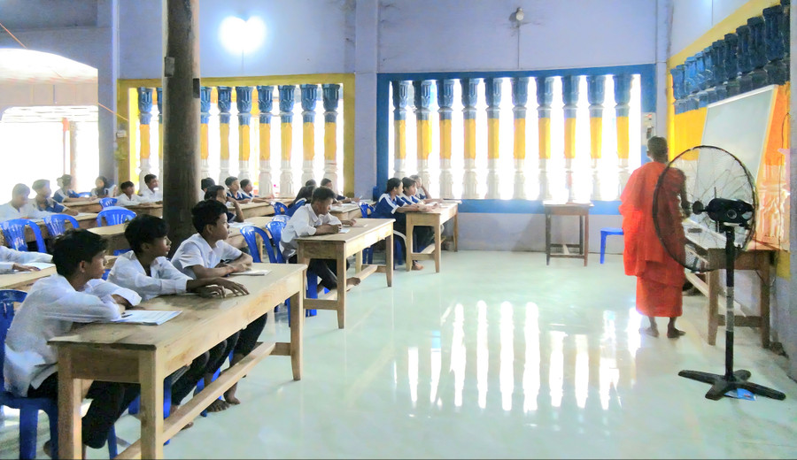 An Giang duy trì các lớp dạy chữ Khmer cho học sinh dân tộc.