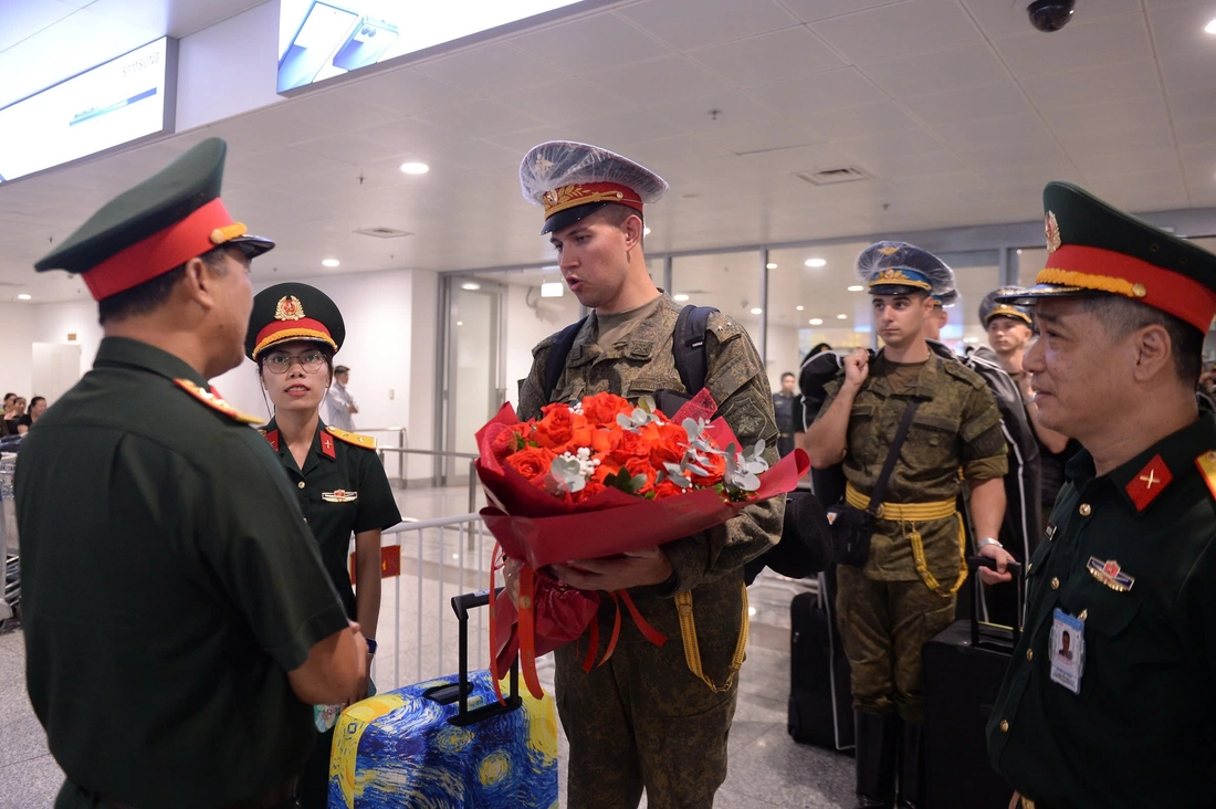 Khối quân nhân Nga đã tới Hà Nội để tham gia diễu binh A80 - Ảnh 3.