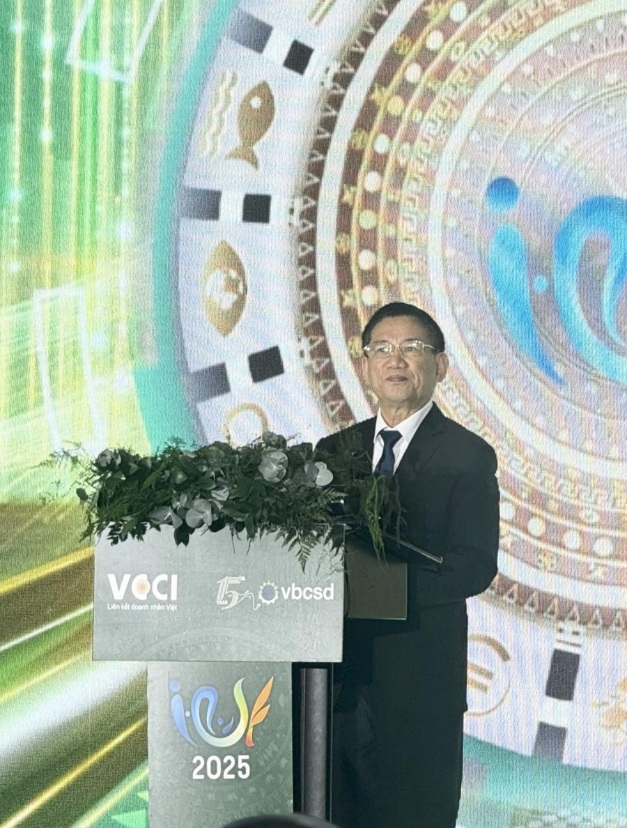 Phó Thủ tướng Hồ Đức Phớc phát biểu chỉ đạo tại diễn đàn. ptt.jpg