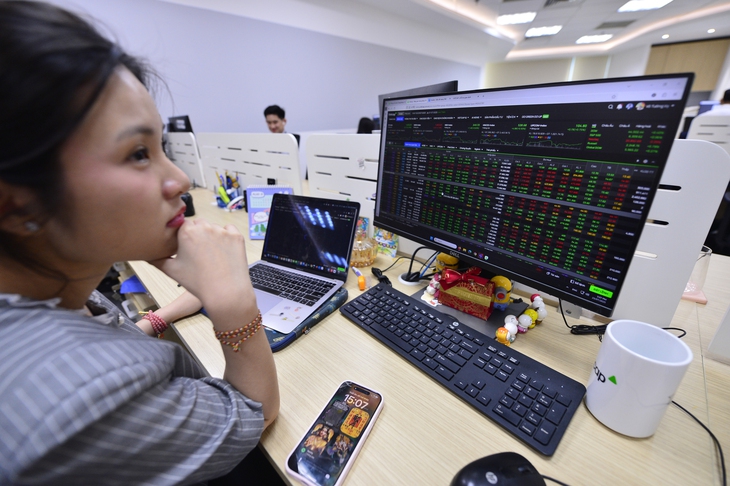 chứng khoán - Ảnh 1.