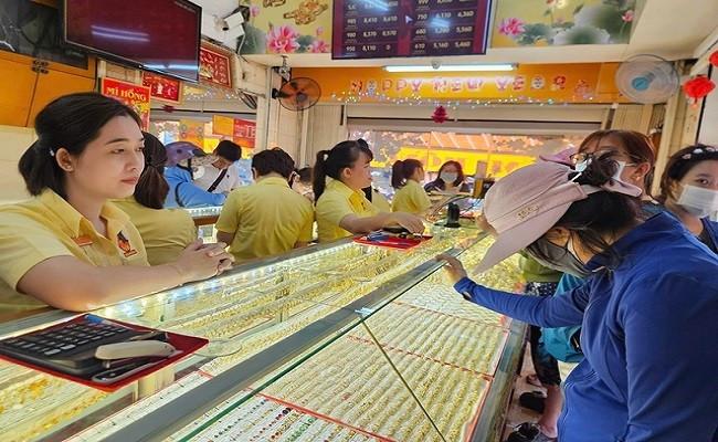 Giá vàng hôm nay 29/8: Tăng thêm 1 triệu đồng chiều mua, 500 ngàn đồng chiều bán