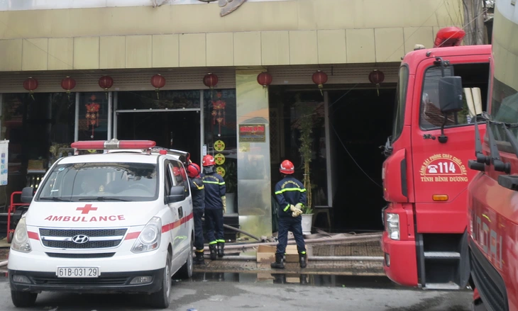 khẩn cấp - Ảnh 2.