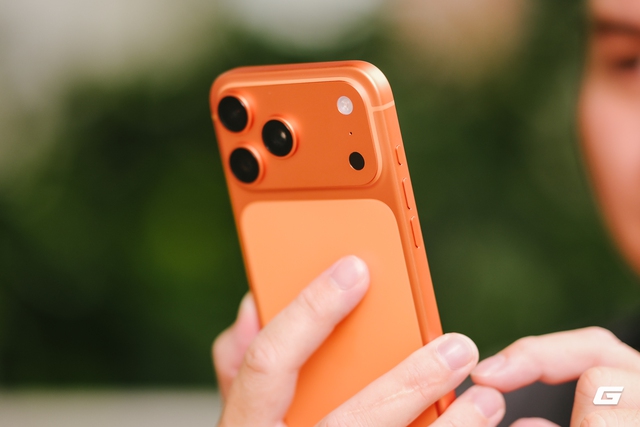 Mở hộp iPhone 17 Pro Max hai màu “hot” nhất hôm nay: Máy chính hãng phiên bản thương mại- Ảnh 9. Mở hộp iPhone 17 Pro Max hai màu “hot” nhất hôm nay: Máy chính hãng phiên bản thương mại- Ảnh 9.