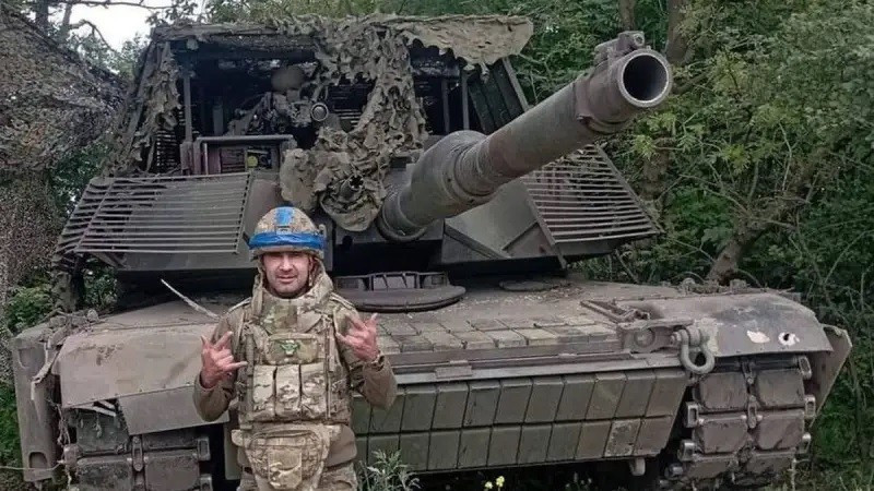 Thành lập các nắm đấm xung kích cực mạnh