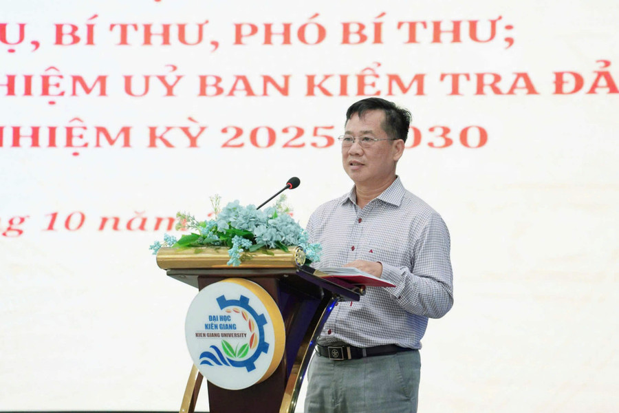cong-bo-quyet-dinh.jpg