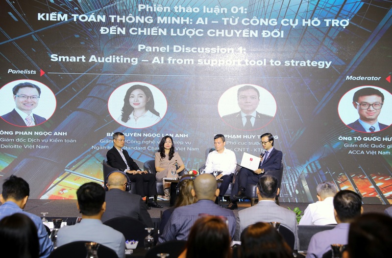 Các đại biểu chia sẻ tại Hội thảo. 