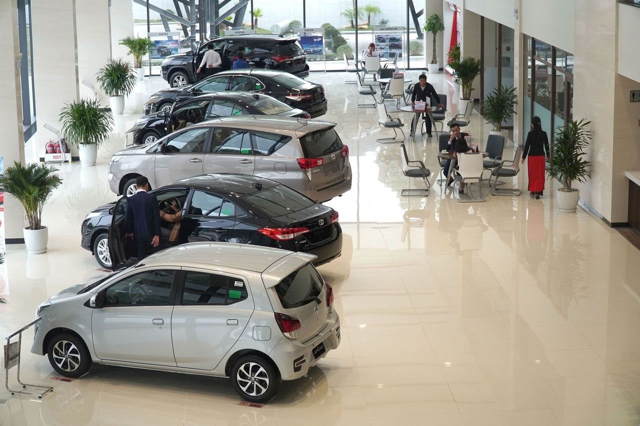 Các đại lý ô tô ghi nhận lượng khách đến xem xe tăng đáng kể trong tháng 9/2025.