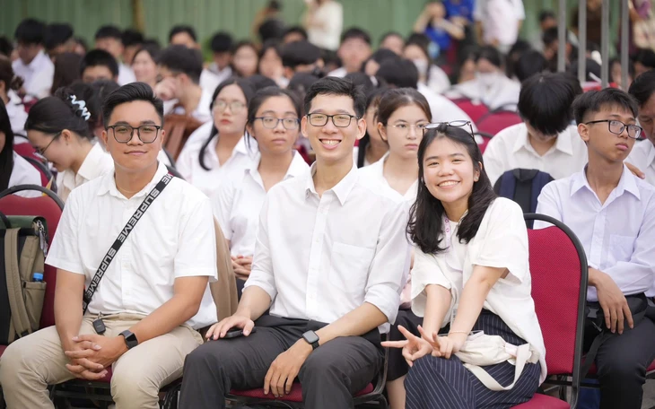 Đại học Tài chính - Marketing tuyển sinh viên tốt nghiệp thủ khoa làm giảng viên - Ảnh 2.