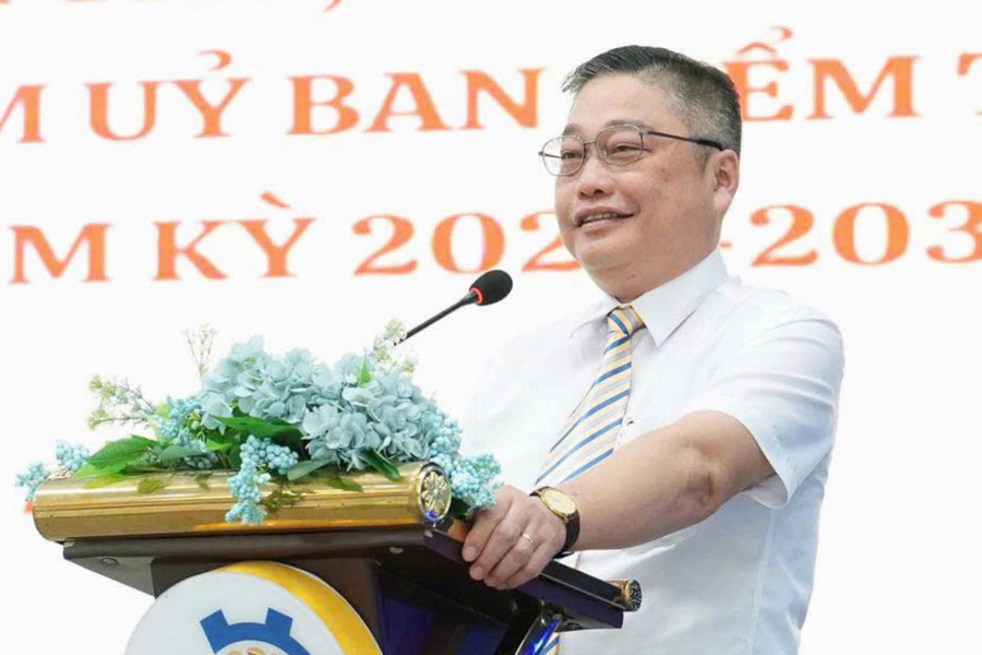 Theo TS Nguyễn Hữu Thọ, Bí thư Đảng ủy, Chủ tịch Hội đồng Trường Đại học Kiên Giang, việc sớm xây dựng và triển khai Chương trình phát triển nhân lực số là một yêu cầu cấp thiết. kgu-ky-nang-so-0.jpg