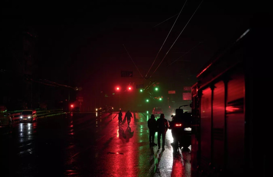 Mất điện ở Kiev sau cuộc tập kích của Nga.