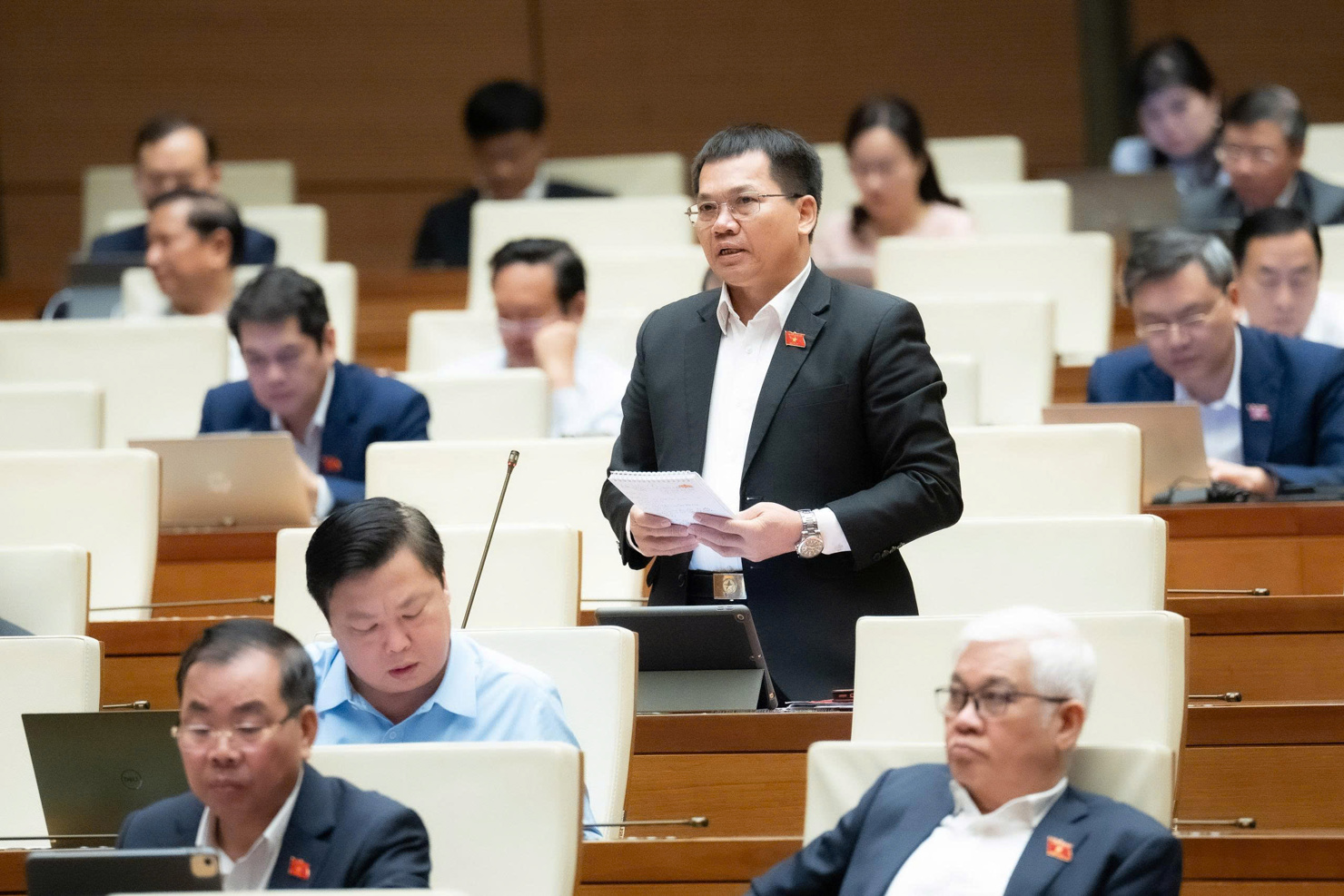 Đại biểu Dương Khắc Mai - Đoàn Lâm Đồng.