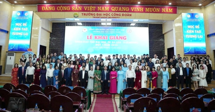 Lễ khai giảng khóa đào tạo đại học từ xa đợt 1/2025 của Trường ĐH Công đoàn.