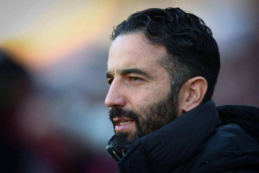 HLV Ruben Amorim đã nói đùa rằng đang ‘ăn cắp ý tưởng’ từ các đội bóng khác để thắng ngược Crystal Palace. man-iut.jpg