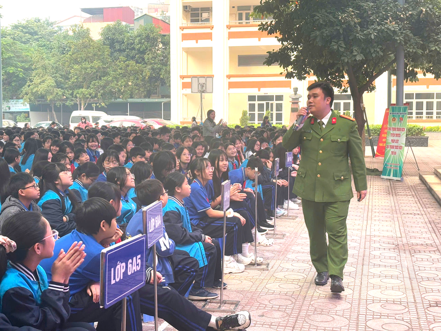 Chuyên đề trang bị kiến thức, giúp học sinh hình thành thói quen sống lành mạnh.