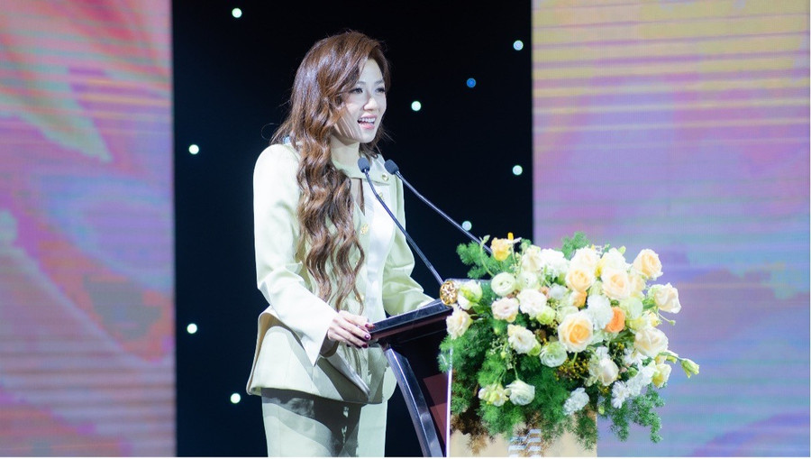 Đại diện chủ đầu tư - bà Nguyễn Phương Anh phát biểu tại sự kiện b3.jpg