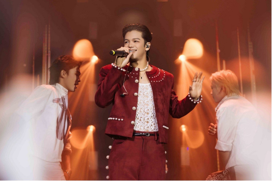 Màn trình diễn của (S)TRONG Trọng Hiếu khuấy động sức nóng chương trình b2.jpg