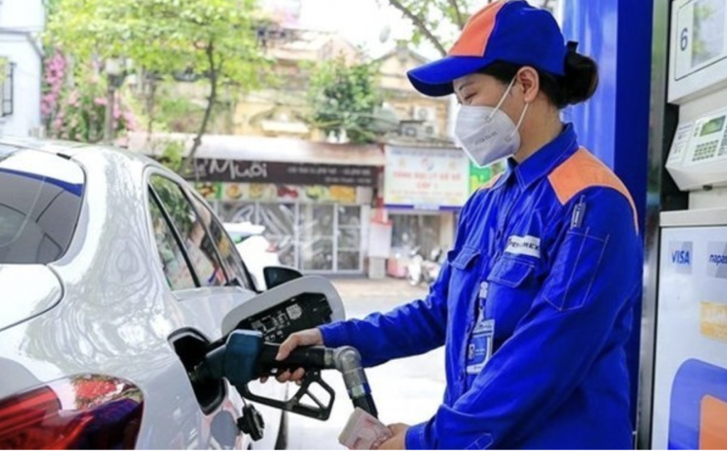 Giá xăng dầu dự báo sẽ giảm trong ngày mai (11/12) Giá xăng dầu dự báo sẽ giảm trong ngày mai (11/12)