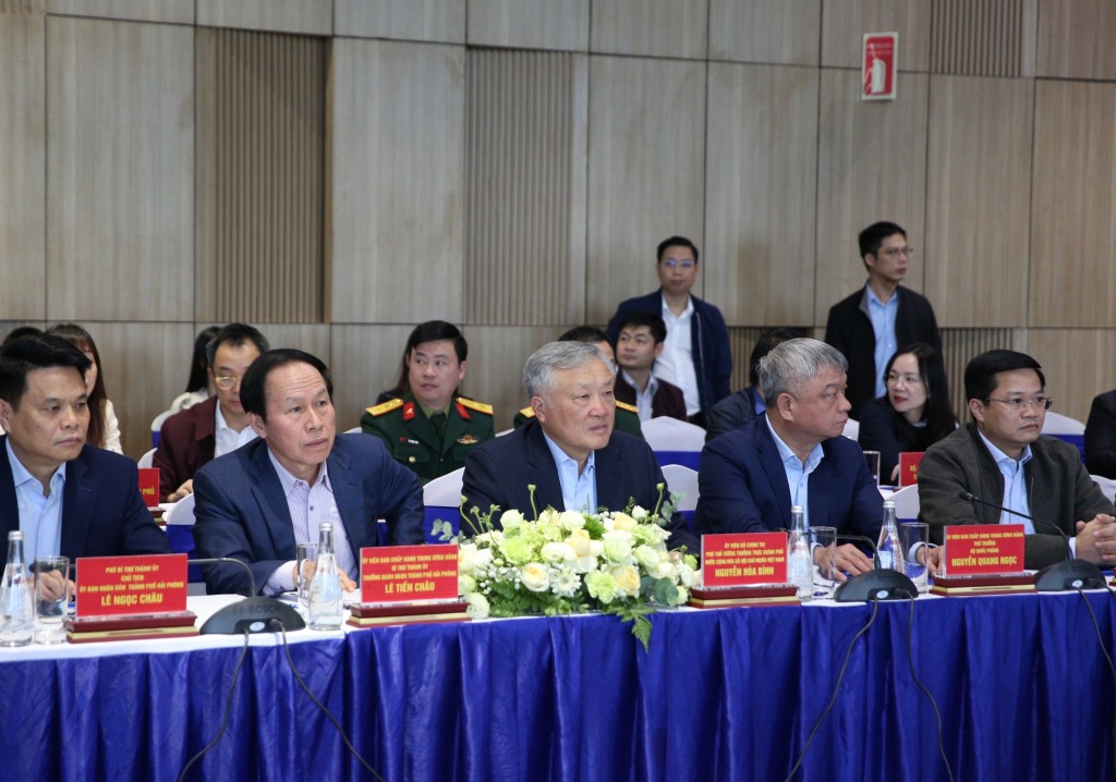 Chính phủ sẽ đồng hành cùng doanh nghiệp lớn để thúc đẩy tăng trưởng