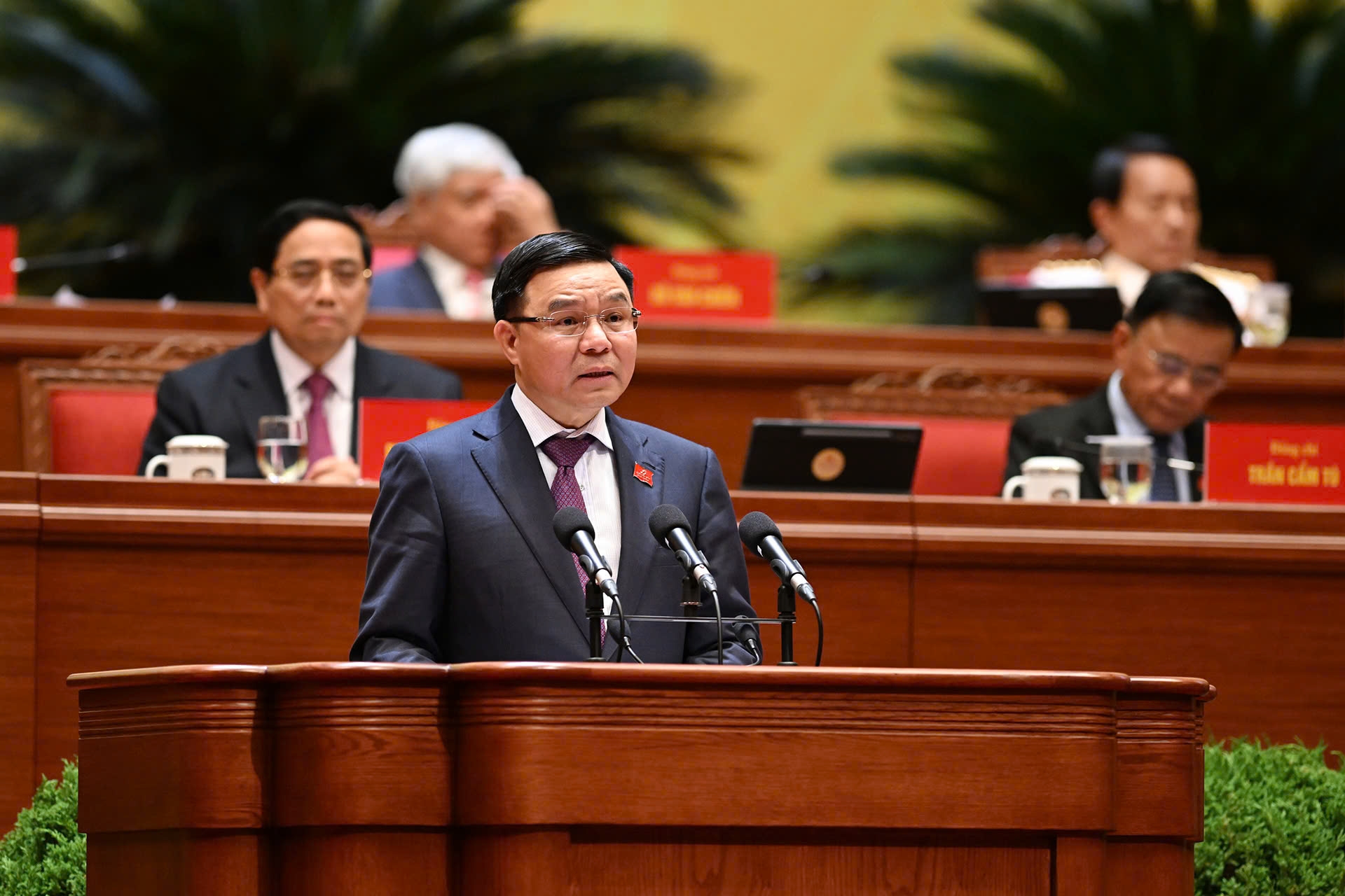 Phát triển công nghiệp, thương mại quốc gia theo định hướng tự chủ, hiện đại Phát triển công nghiệp, thương mại quốc gia theo định hướng tự chủ, hiện đại