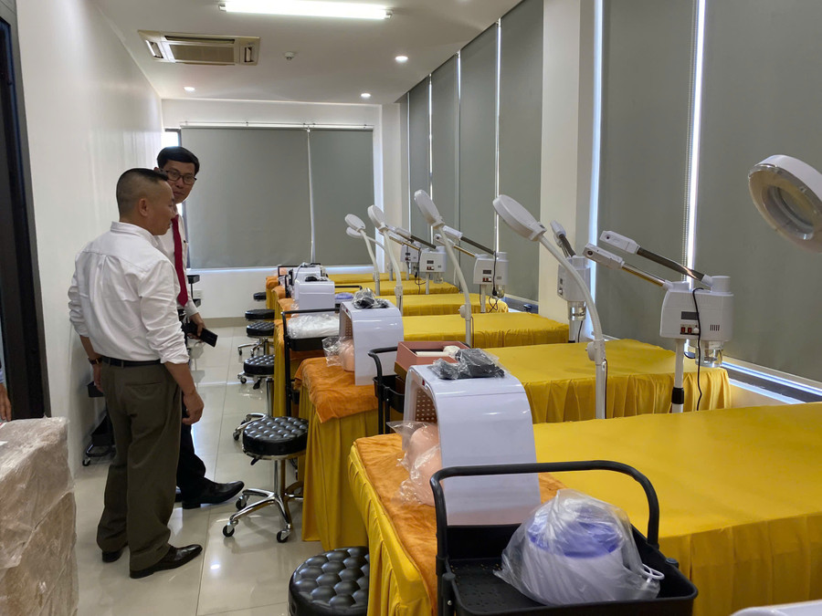 Trang thiết bị học tập hiện đại, gắn liền với thực tế. ddb9b991ff9a4bc4128b.jpg