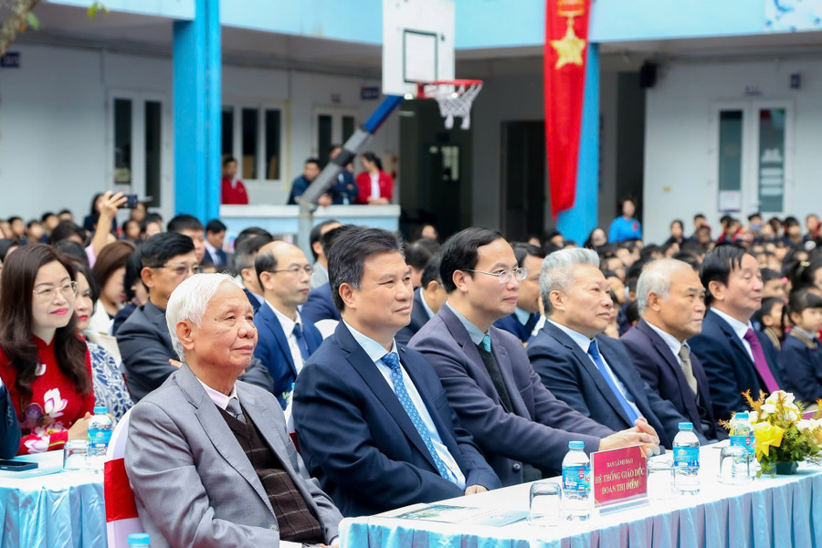 Đại biểu dự buổi lễ. d7.jpg