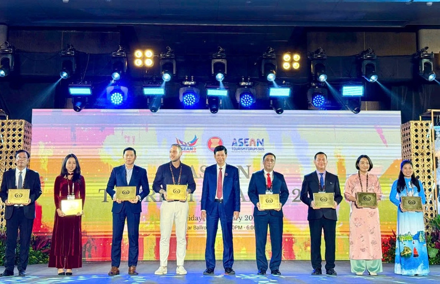 Quy Nhơn được vinh danh là “Đô thị Du lịch sạch ASEAN 2026” trong khuôn khổ Diễn đàn Du lịch ASEAN (ATF) 2026.