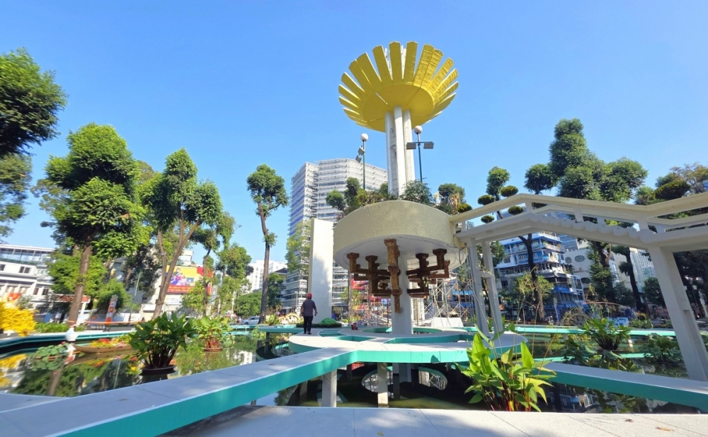 Rắc rối quanh việc chỉnh trang chợ Bến Thành và Hồ Con Rùa