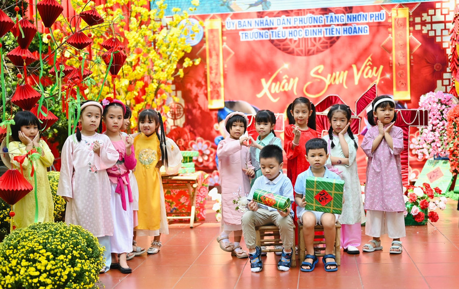 Trường Tiểu học Đinh Tiên Hoàng tổ chức Hội Xuân năm 2026 với chủ đề “Xuân sum vầy”