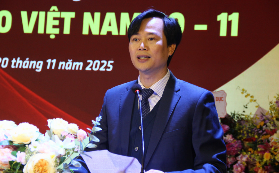 PGS.TS Hoàng Trung Học. nguoi-thay-linh-hon-cua-su-nghiep-doi-moi-giao-duc-4.jpg