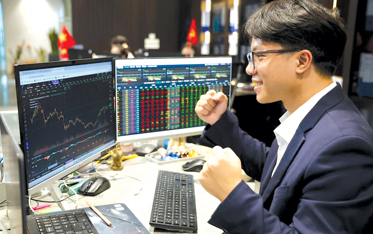 Chứng khoán Việt Nam mở ra cơ hội đón dòng vốn hàng trăm tỷ USD Chứng khoán Việt Nam mở ra cơ hội đón dòng vốn hàng trăm tỷ USD