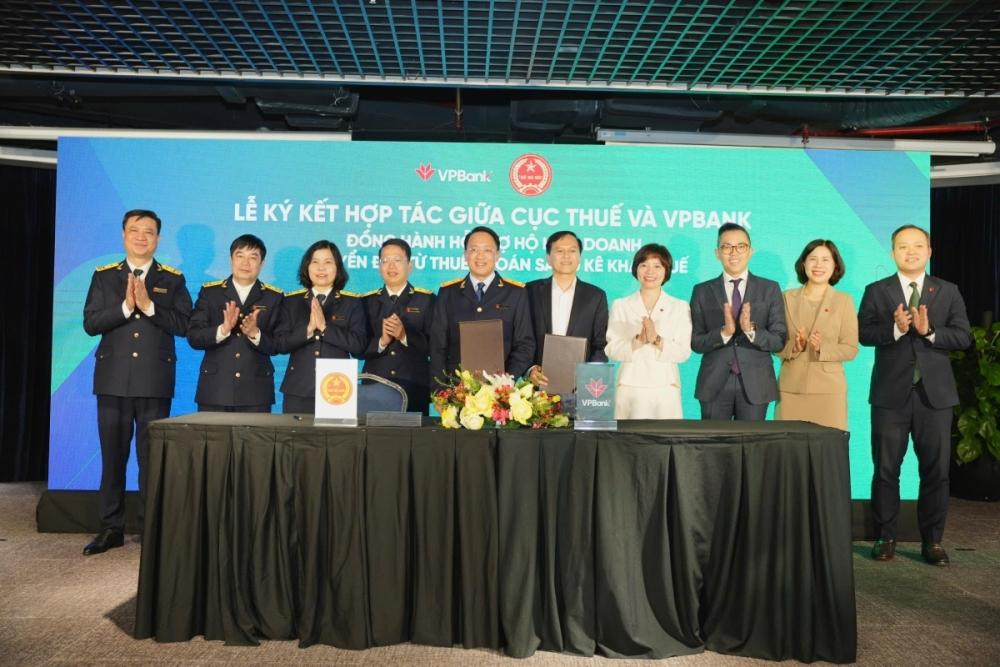VPBank hỗ trợ hộ kinh doanh chuẩn hóa dòng tiền trước cơ chế thuế mới