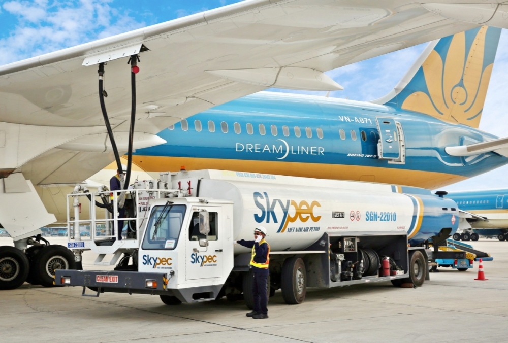 Giá nhiên liệu tăng cao: Kiến nghị giải pháp cấp bách hỗ trợ hoạt động hàng không