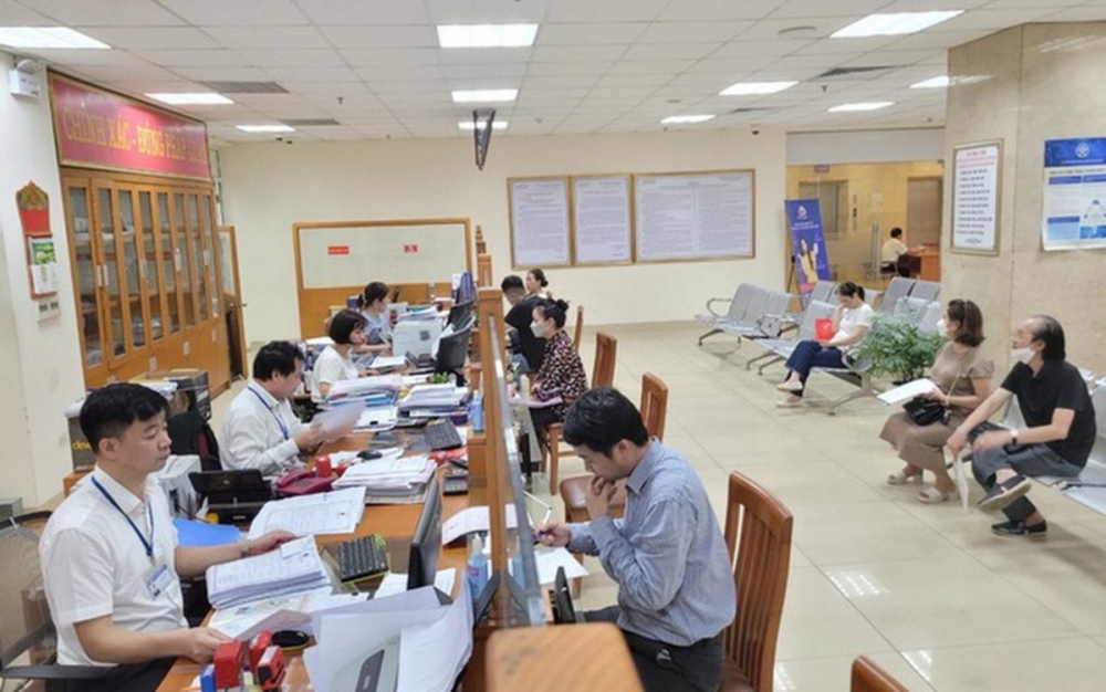 Đề xuất tăng lương cơ sở với cán bộ, công chức từ ngày 1/7 Đề xuất tăng lương cơ sở với cán bộ, công chức từ ngày 1/7