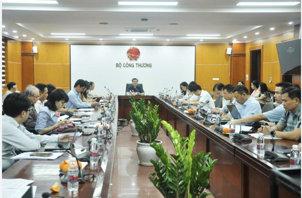 Điều hành thị trường trong nước: Giữ ổn định vĩ mô, thúc đẩy tăng trưởng bền vững