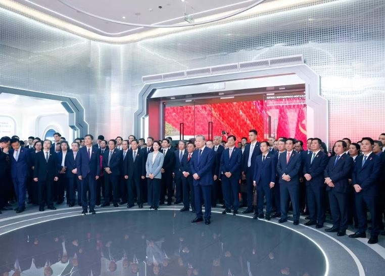 Tổng Bí thư, Chủ tịch nước Tô Lâm thăm Trung tâm Hợp tác đổi mới trí tuệ nhân tạo Trung Quốc - ASEAN