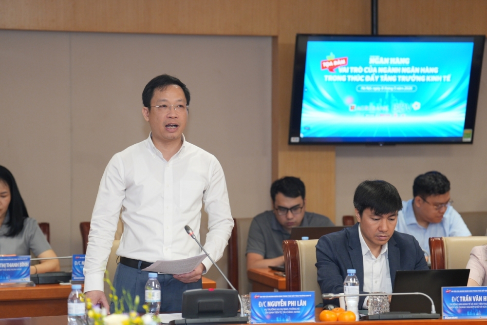 Ngân hàng chịu sức ép vốn cho mục tiêu tăng trưởng cao