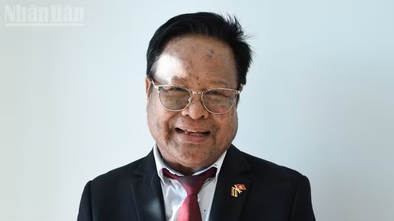 Kiều bào vui mừng, phấn khởi đón Đoàn đại biểu cấp cao Việt Nam đến Bangkok