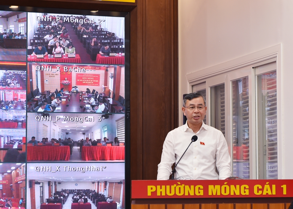 Bộ trưởng Bộ Tài chính Ngô Văn Tuấn ghi nhận và cảm ơn những ý kiến tâm huyết, trách nhiệm của cử tri Quảng Ninh. Bộ trưởng Bộ Tài chính Ngô Văn Tuấn ghi nhận và cảm ơn những ý kiến tâm huyết, trách nhiệm của cử tri Quảng Ninh.