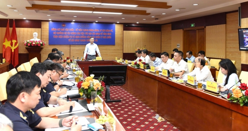 Bộ trưởng Ngô Văn Tuấn phát biểu chỉ đạo tại cuộc làm việc với Cục Hải quan. Bộ trưởng Ngô Văn Tuấn phát biểu chỉ đạo tại cuộc làm việc với Cục Hải quan.