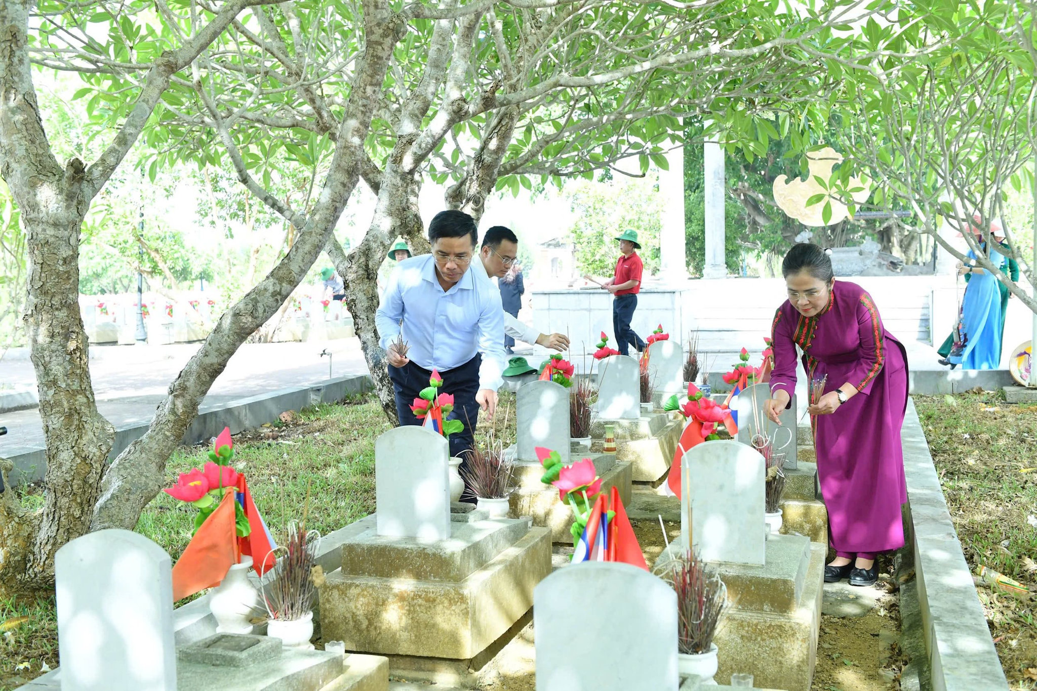 12.7-5-nganh-ngan-hang-tri-an-cac-anh-hung-liet-si.jpg