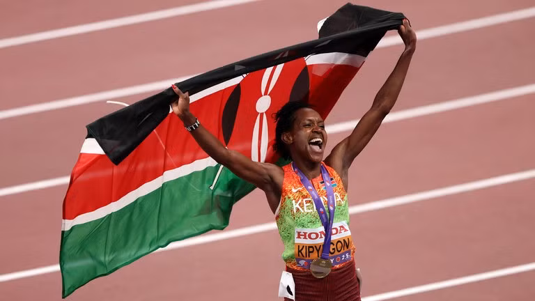 Vận động viên chạy người Kenya, Faith Kipyegon, giành chiến thắng chung kết nội dung 1.500m nữ tại Giải vô địch điền kinh thế giới ở Tokyo, Nhật Bản, ngày 16/9/2025.